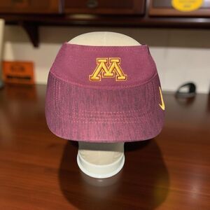 MN Golden Gophers Nike Dri Fit Performance Tennis Visor Unisex Adjustable Back